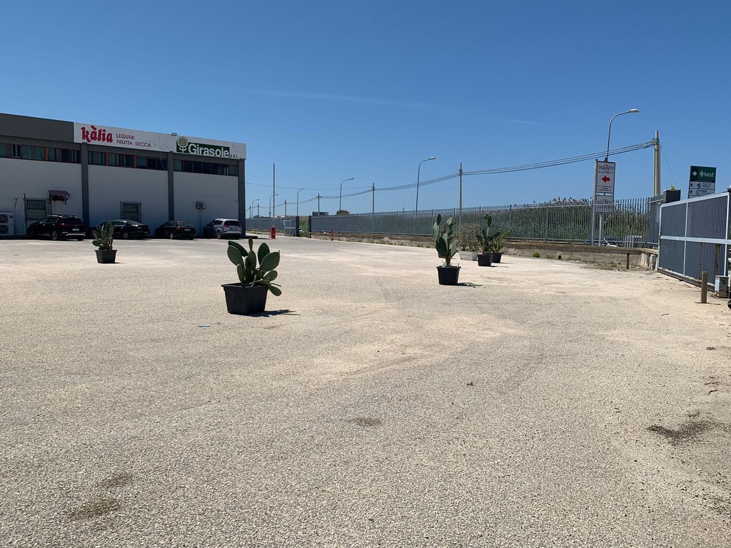 Robinson Parking - Porto Trapani Posti auto all'aperto Robinson Parking - Porto Trapani